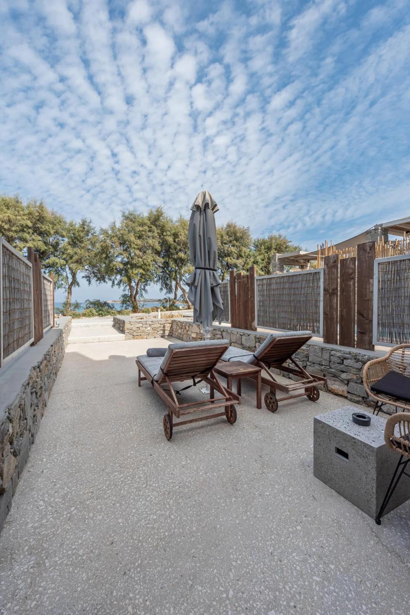 Paros Comfy Suites 纳乌萨 外观 照片